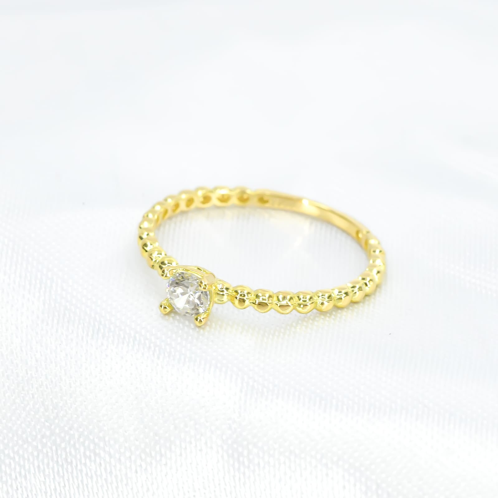 ANILLO CON ZICON ORO 18K TALLA 6 1/2