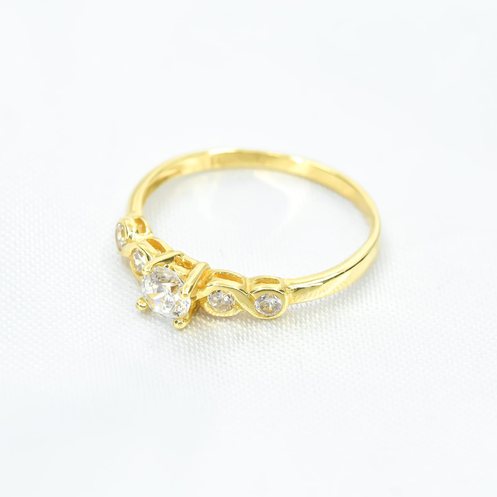 ANILLO CON ZIRCON ORO 18K TALLA 7 1/2
