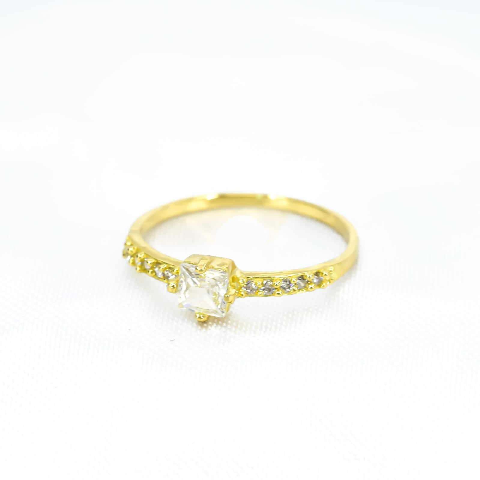 ANILLO ZIRCON ORO 18K TALLA 6 1/2